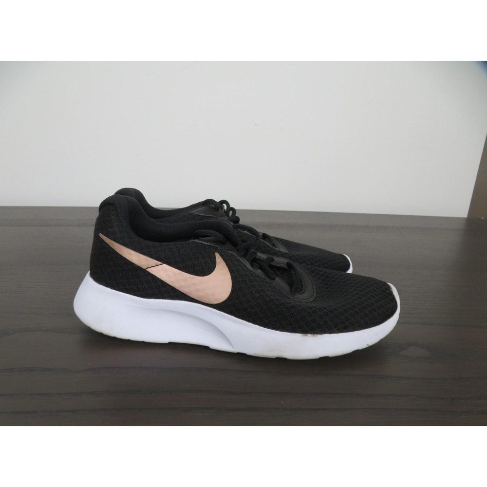 Nike Tanjun Shoes Womens 7 Black Running Sneakers Mesh Gym Comfort DJ6257-001